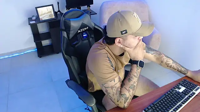 Thiago_420's Live XXX Chat