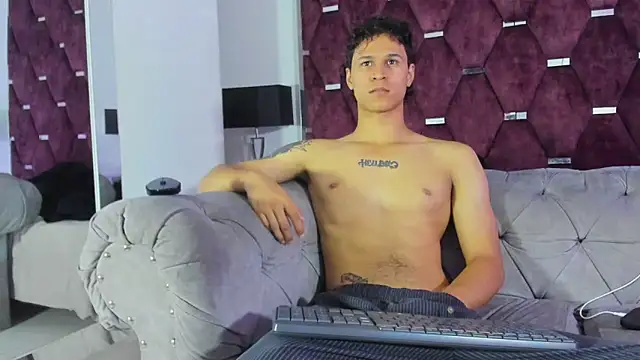 Živý XXX chat TonyBenedetti
