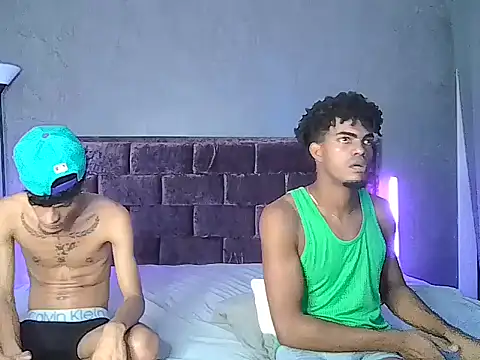richardd2212's Live XXX Chat