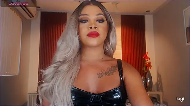 MarryQueen22's Live XXX Chat