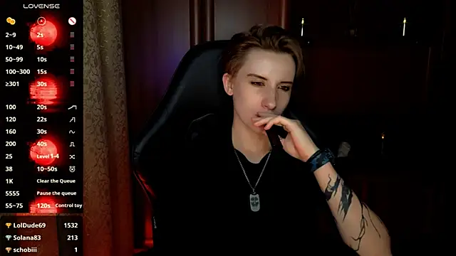_Shadow_devil__'s Live XXX Chat