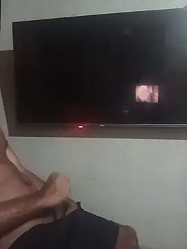 Chat +18 de CristianoRogerr ao vivo