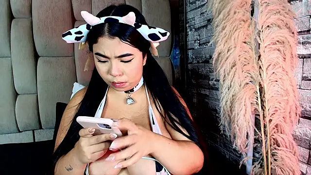 Samy_Grey01 Adlı Modelin Canlı XXX Sohbeti