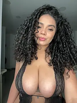 Chatroom XXX en direct de Curlyierr