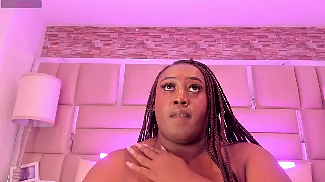 ShaniaBrownn's Live XXX Chat