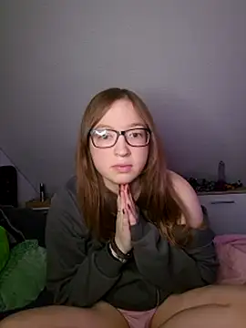 Freaky-Doll Live XXX-Chat