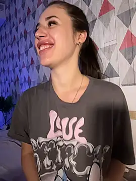 Lira_Fayeee's Live XXX Chat