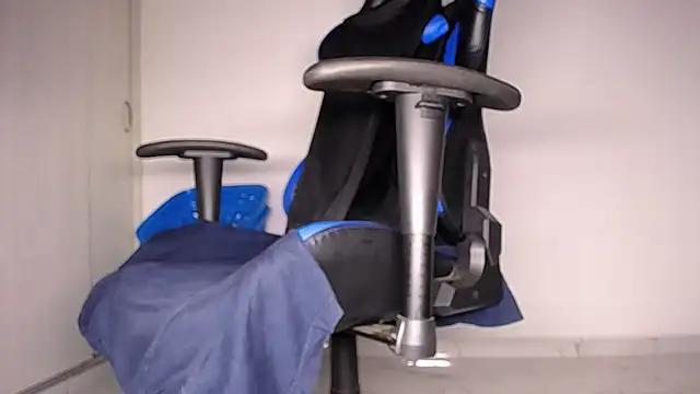 צ'אט XXX בשידור חי של MAXJONES_2