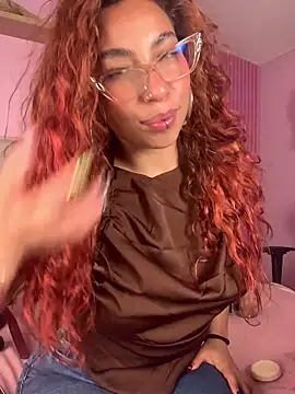 PrettyChloe_ Adlı Modelin Canlı XXX Sohbeti