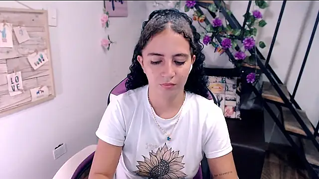 samantha_baby_ Adlı Modelin Canlı XXX Sohbeti