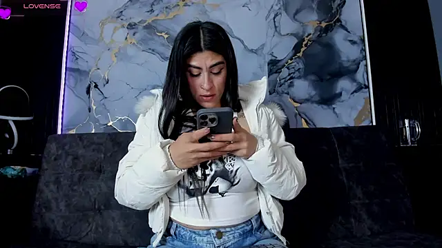 karina__millerr's Live XXX Chat