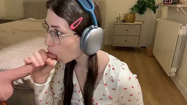 Chat +18 de Kelly_Berry__ ao vivo
