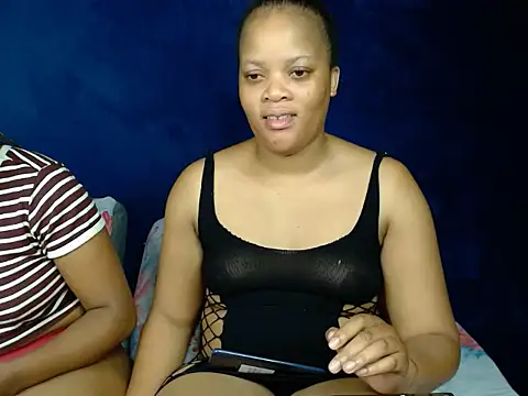 YellowMellow18 Chat XXX in diretta