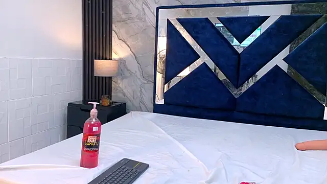 دردشة KarinaSimonz الجنسية المباشرة