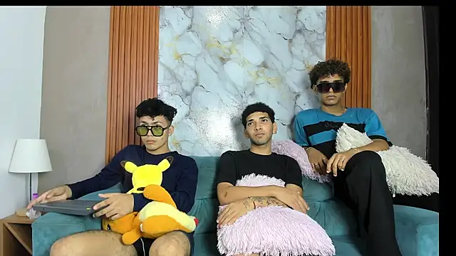 VERY_HOT_GUYS Pertunjukan Webcam
