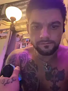 CaptHook931: διαδικτυακό σόου στην κάμερα