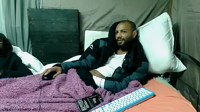 Chat XXX en directo de Camodick