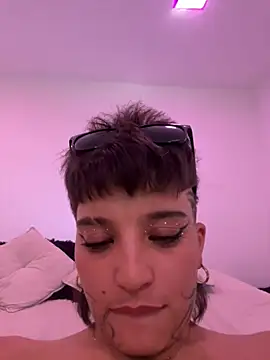 DayanaDG Adlı Modelin Canlı XXX Sohbeti