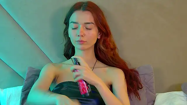 VanessaVienne Adlı Modelin Canlı XXX Sohbeti