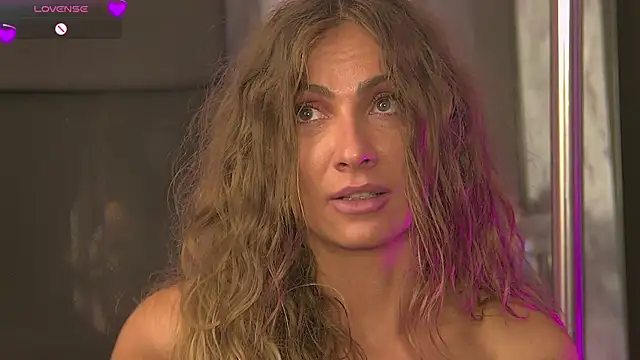 AnneGoddesss élő XXX-chatje