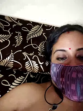 Sheela-Bhabi লাইভ XXX চ্যাট