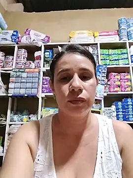 MIA-LARIOS – Naživo XXX chat