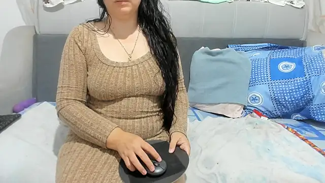 Chat XXX en directo de BrendaWildd