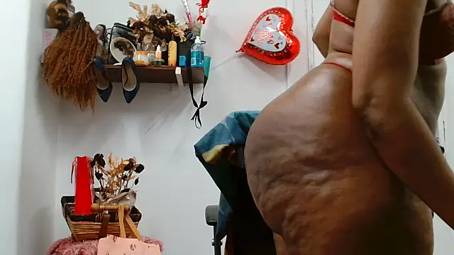 xTALLSEXYBUMx élő XXX-chatje