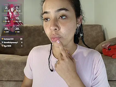 Chat XXX en directo de Dhalila_