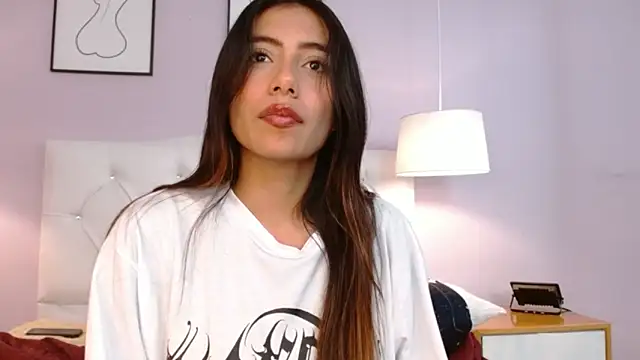 Cataleyaa23's Live XXX Chat