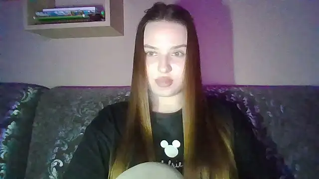BratzDollVibes' Live XXX Chat