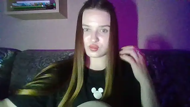 BratzDollVibes Chat XXX in diretta