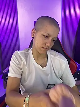 nicocoox Adlı Modelin Canlı XXX Sohbeti