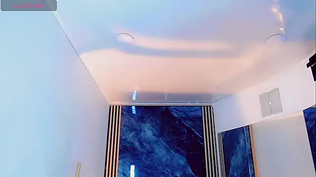 צ'אט XXX בשידור חי של KathalinaCockx