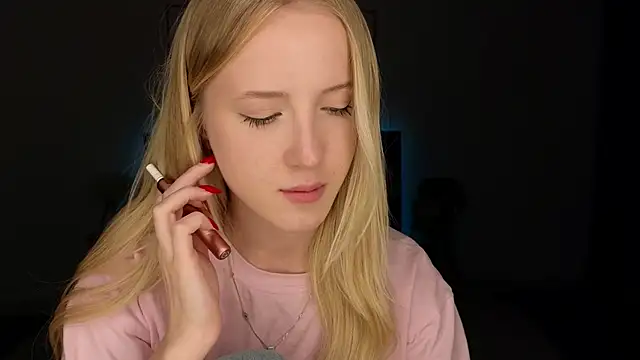 adele_armassのライブXXXチャット