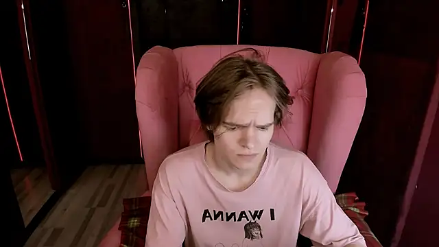 Stephen_Holt Live XXX-chat