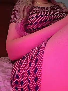 Quenn_Chiraz_Squirt Adlı Modelin Canlı XXX Sohbeti
