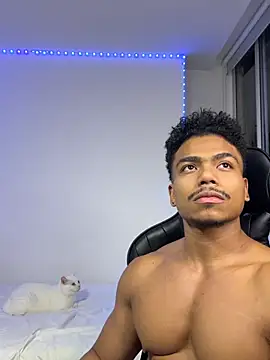 XXX chat uživo modela XavierColeman