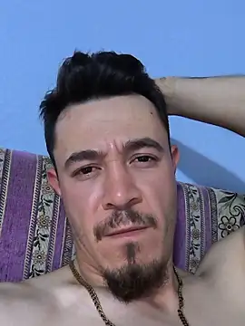 Paploesco026's Live XXX Chat