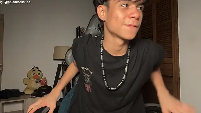 OopsAgain_ – Naživo XXX chat