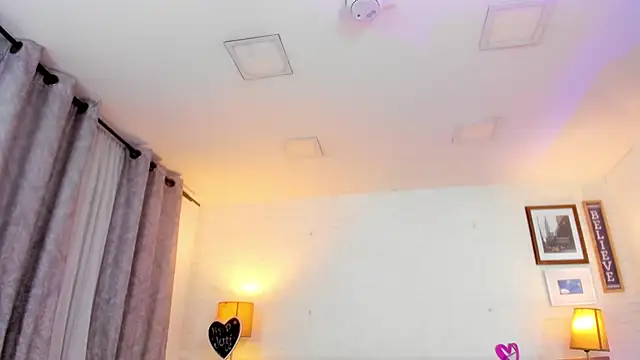 Chatroom XXX en direct de JenniferAuriston