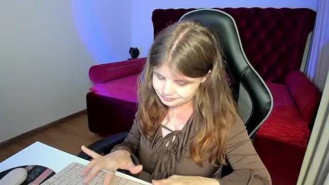 ChloeHalses 现场XXX聊天