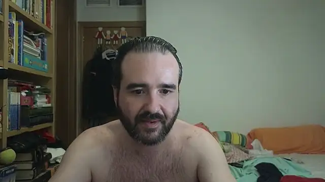 curiosillo83 élő XXX-chatje
