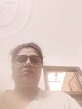 yourchahat27's Live XXX Chat