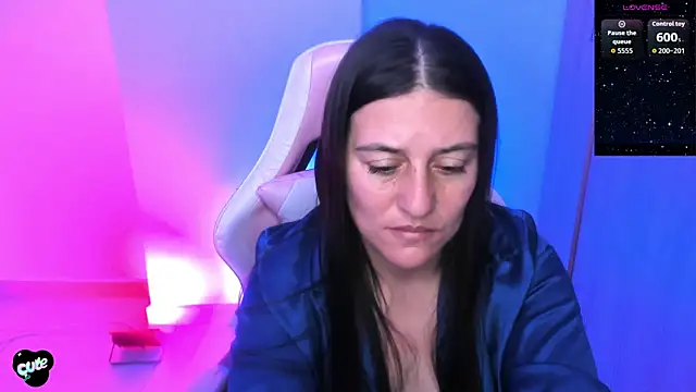 Chat XXX en directo de Saskyaa
