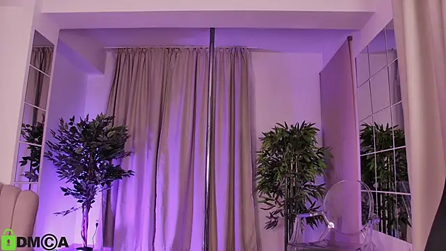 MilaHoneyy লাইভ XXX চ্যাট