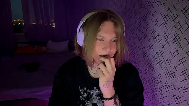 Hirtay live XXX chat