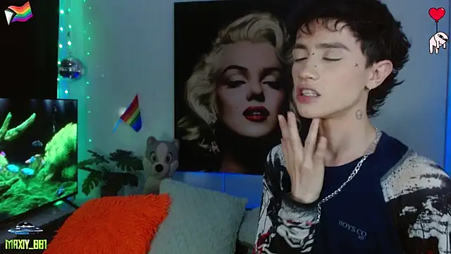 maxiy_001's Live XXX Chat