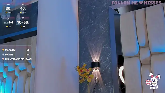 Chat +18 de AriBloom7 ao vivo