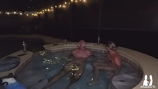 -AdamEveTv- élő XXX-chatje